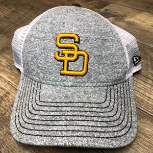 San Diego Padres Mesh SnapBack Baseball Cap Gray